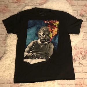 Albert Einstein tee.